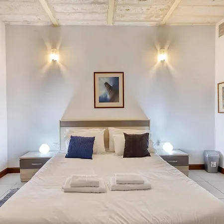 Charming 1br Townhouse Apartment, Old Apartamento