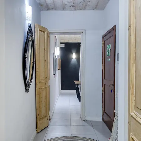 Charming 1br Townhouse Apartment, Old * La Valeta