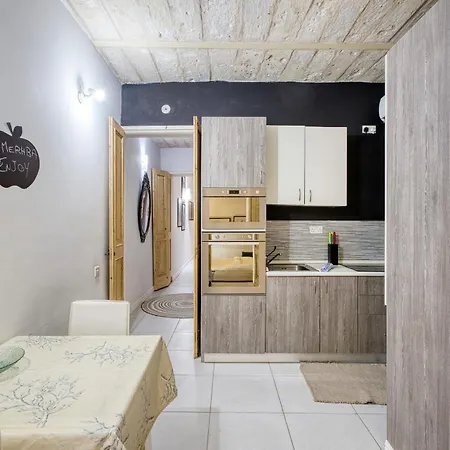 Apartamento Charming 1br Townhouse Apartment, Old *