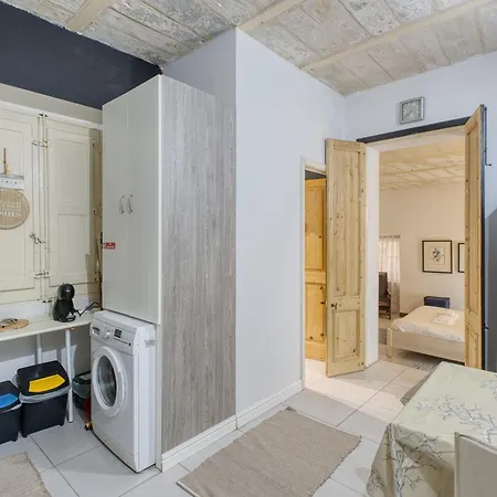 Charming 1br Townhouse Apartment, Old Apartamento La Valeta