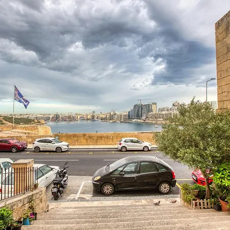 Charming 1br Townhouse Apartment, Old La Valeta